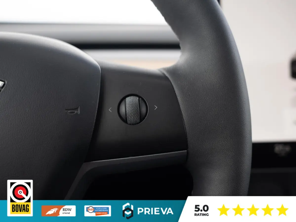Tesla Long Range AWD | 513 pk | 2023 | Trekhaak | Panorama | Dealer onderhouden Tesla Model Y Long Range AWD | 513 pk | 2023 | Trekhaak | Panorama | Dealer onderhouden