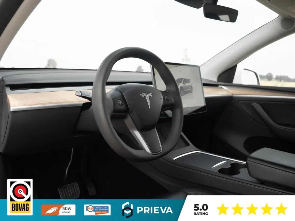 Tesla Long Range AWD | 513 pk | 2023 | Trekhaak | Panorama | Dealer onderhouden Tesla Model Y Long Range AWD SoH 91,1%| 513 pk | 2023 | Trekhaak | Panorama | Dealer onderhouden