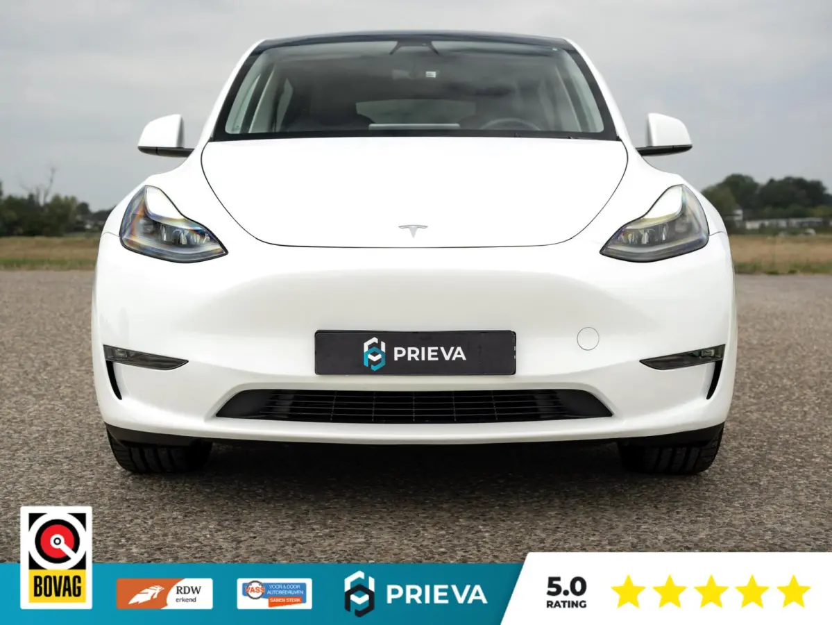 Tesla Long Range AWD | 513 pk | 2023 | Trekhaak | Panorama | Dealer onderhouden Tesla Model Y Long Range AWD SoH 91,1%| 513 pk | 2023 | Trekhaak | Panorama | Dealer onderhouden