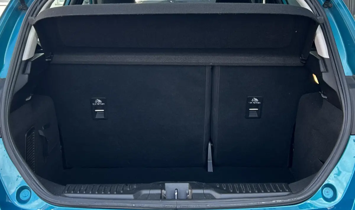 1.0 EcoBoost Titanium 101PK | LUXE | Achteruitrijcamera | B&O Audio | Climate Control | Navigatie | Adaptive Cruise Control | Voorruitverwarming | Parkeersensoren Voor en Achter | Lichtmetal