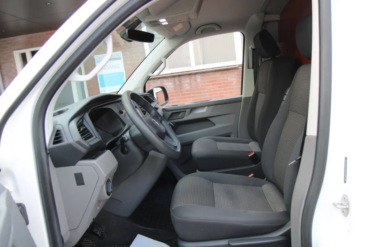 2.0 TDI L2H1 Comfort / Navi / App connect / Cruise / Trekhaak