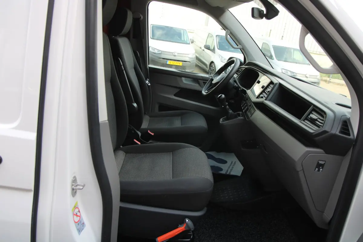 2.0 TDI L2H1 Comfort / Navi / App connect / Cruise / Trekhaak