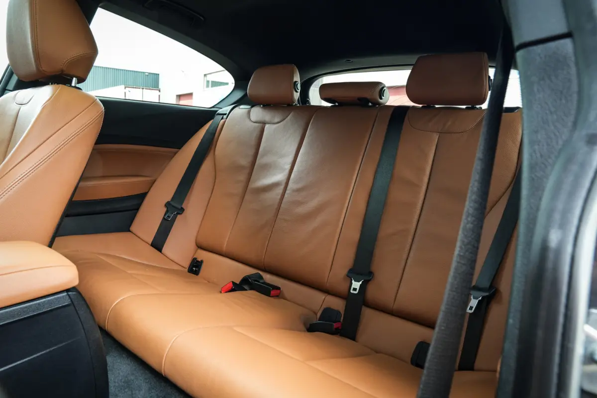 118i Edition M Sport Shadow High Executive | Schuifdak | Leder | Clima | CC | Metalic | Navi prof. | Mooi! |