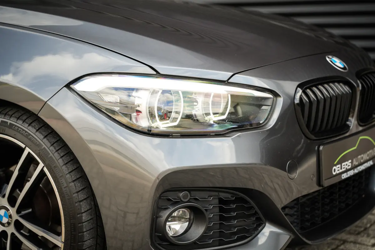 118i Edition M Sport Shadow High Executive | Schuifdak | Leder | Clima | CC | Metalic | Navi prof. | Mooi! |