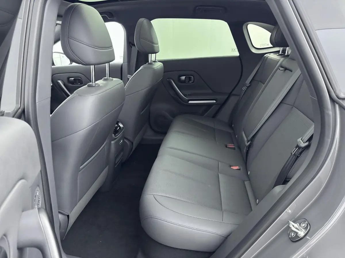 ProMax Design 67.1 kWh | Nieuw Te bestellen | Leverbaar In Meerdere Kleuren | 481 km WLTP Actieradius | Navigatie | Panorama Dak | 19" lichtmetalen Velgen | Kunstlederen Bekleding