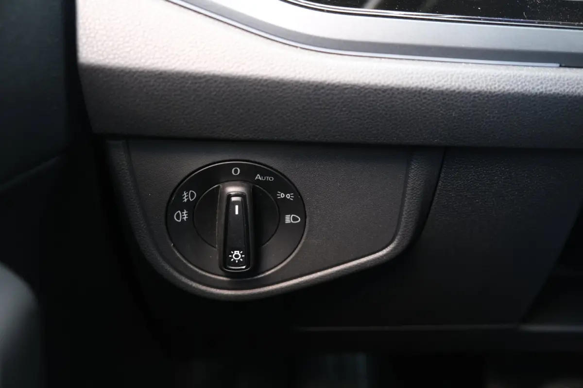 1.0 TSI 2x R-Line DSG Facelift IQ Matrix Led Stoelverwarming PDC