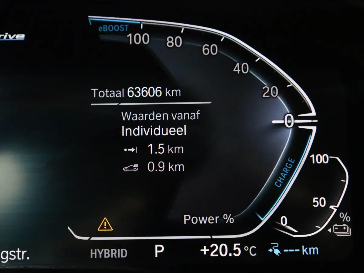 530e xDrive Executive AUTOMAAT | ADAPTIEVE CRUISE | LEDER | NAVIGATIE | ELEKTRISCHE KOFFERKLEP | LED | CAMERA | STOELVERWARMING | CLIMA | 12 MAANDEN BOVAG GARANTIE