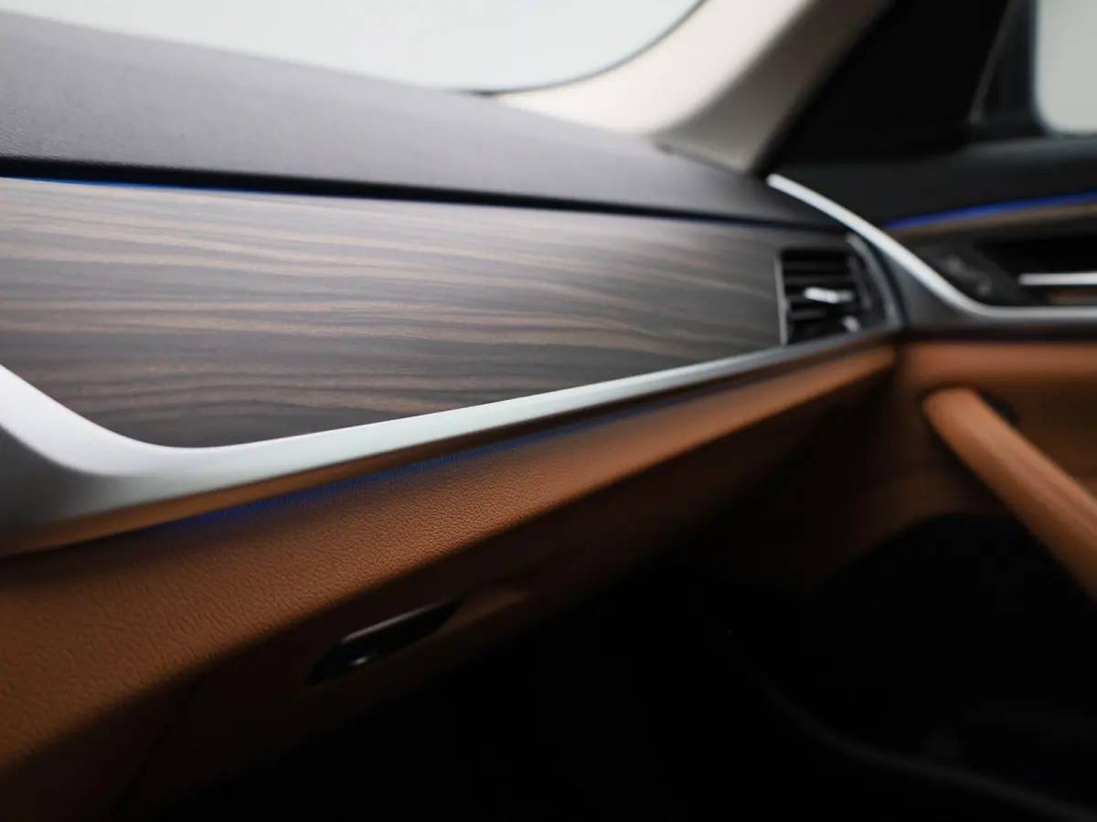 530e xDrive Executive AUTOMAAT | ADAPTIEVE CRUISE | LEDER | NAVIGATIE | ELEKTRISCHE KOFFERKLEP | LED | CAMERA | STOELVERWARMING | CLIMA | 12 MAANDEN BOVAG GARANTIE