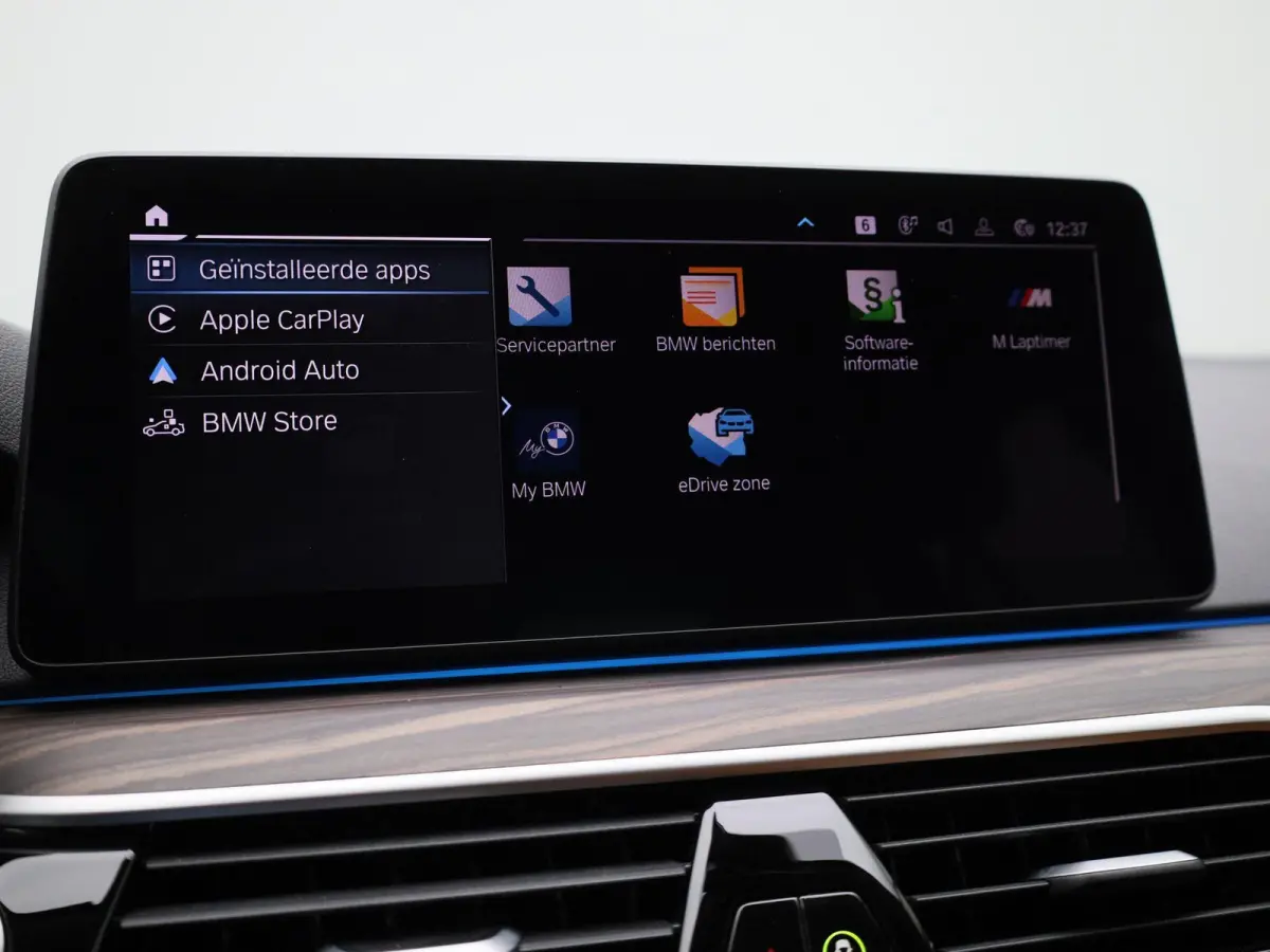530e xDrive Executive AUTOMAAT | ADAPTIEVE CRUISE | LEDER | NAVIGATIE | ELEKTRISCHE KOFFERKLEP | LED | CAMERA | STOELVERWARMING | CLIMA | 12 MAANDEN BOVAG GARANTIE