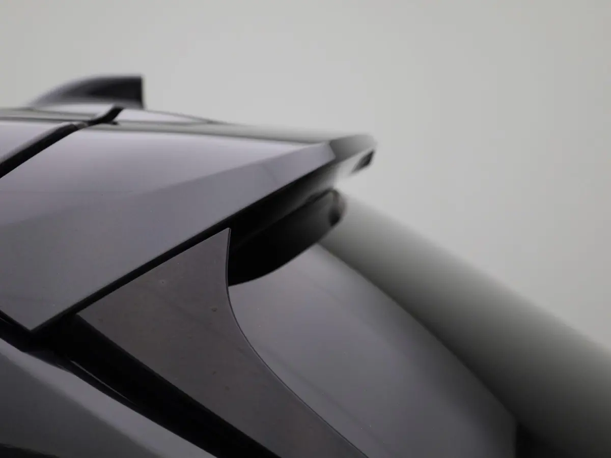 1.8 Hybrid Business Plus AUTOMAAT | NAVIGATIE | CAMERA | APPLE CARPLAY | STOELVERWARMING | KEYLES | LED | CLIMA | CRUISE | HALF-LEER | 17 INCH | 12 MAANDEN BOVAG GARANTIE |