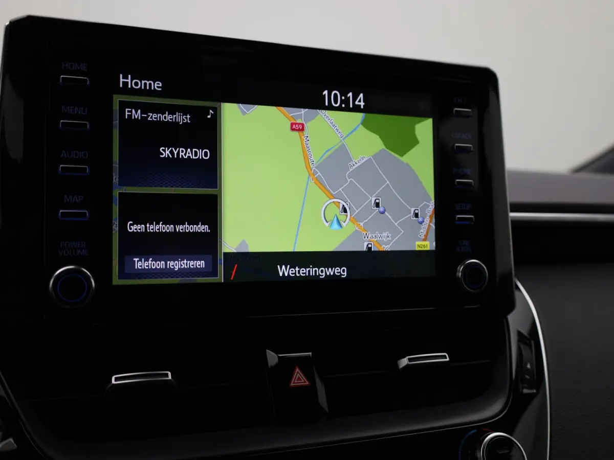 1.8 Hybrid Business Plus AUTOMAAT | NAVIGATIE | CAMERA | APPLE CARPLAY | STOELVERWARMING | KEYLES | LED | CLIMA | CRUISE | HALF-LEER | 17 INCH | 12 MAANDEN BOVAG GARANTIE |