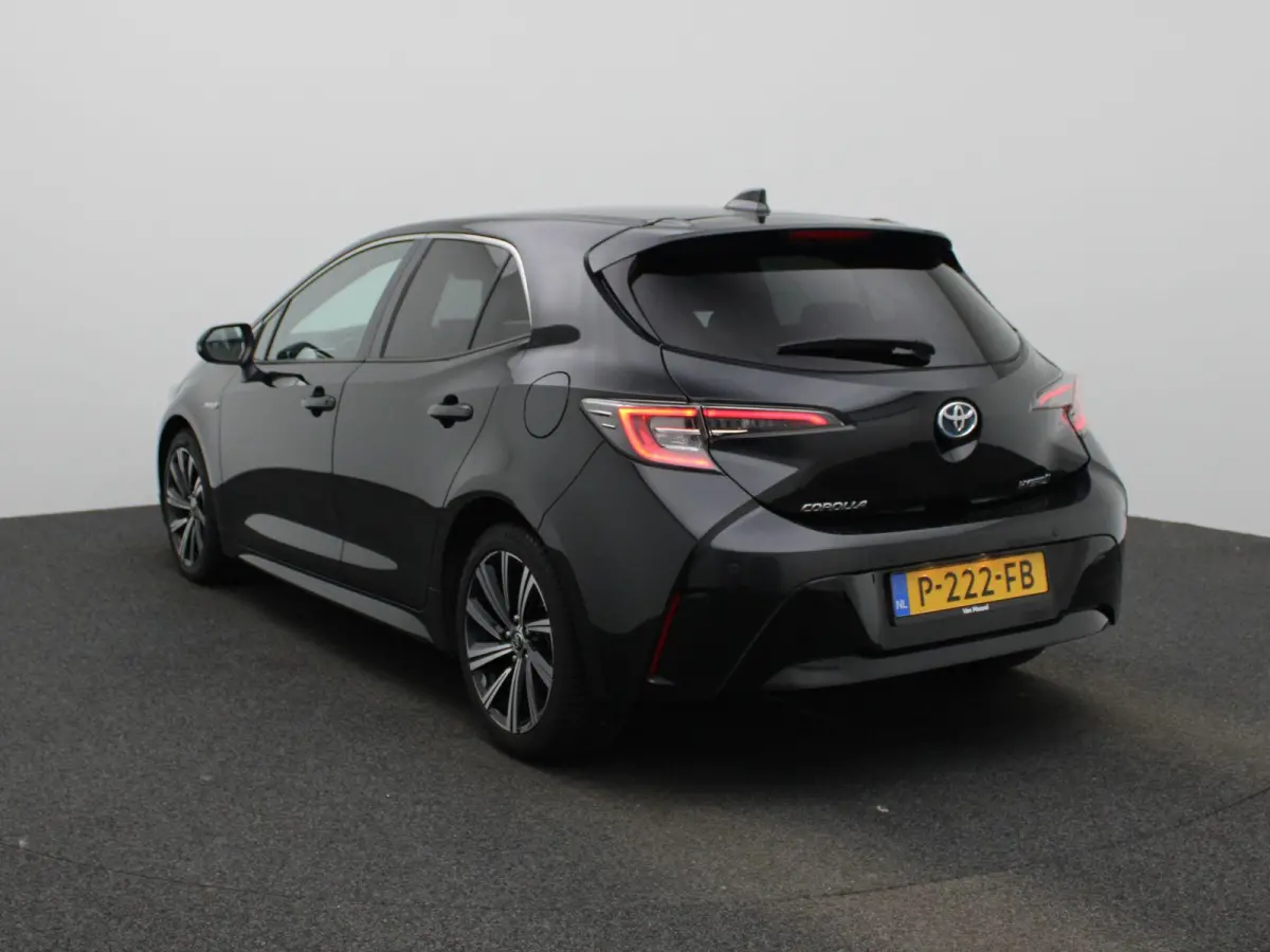 1.8 Hybrid Business Plus AUTOMAAT | NAVIGATIE | CAMERA | APPLE CARPLAY | STOELVERWARMING | KEYLES | LED | CLIMA | CRUISE | HALF-LEER | 17 INCH | 12 MAANDEN BOVAG GARANTIE |
