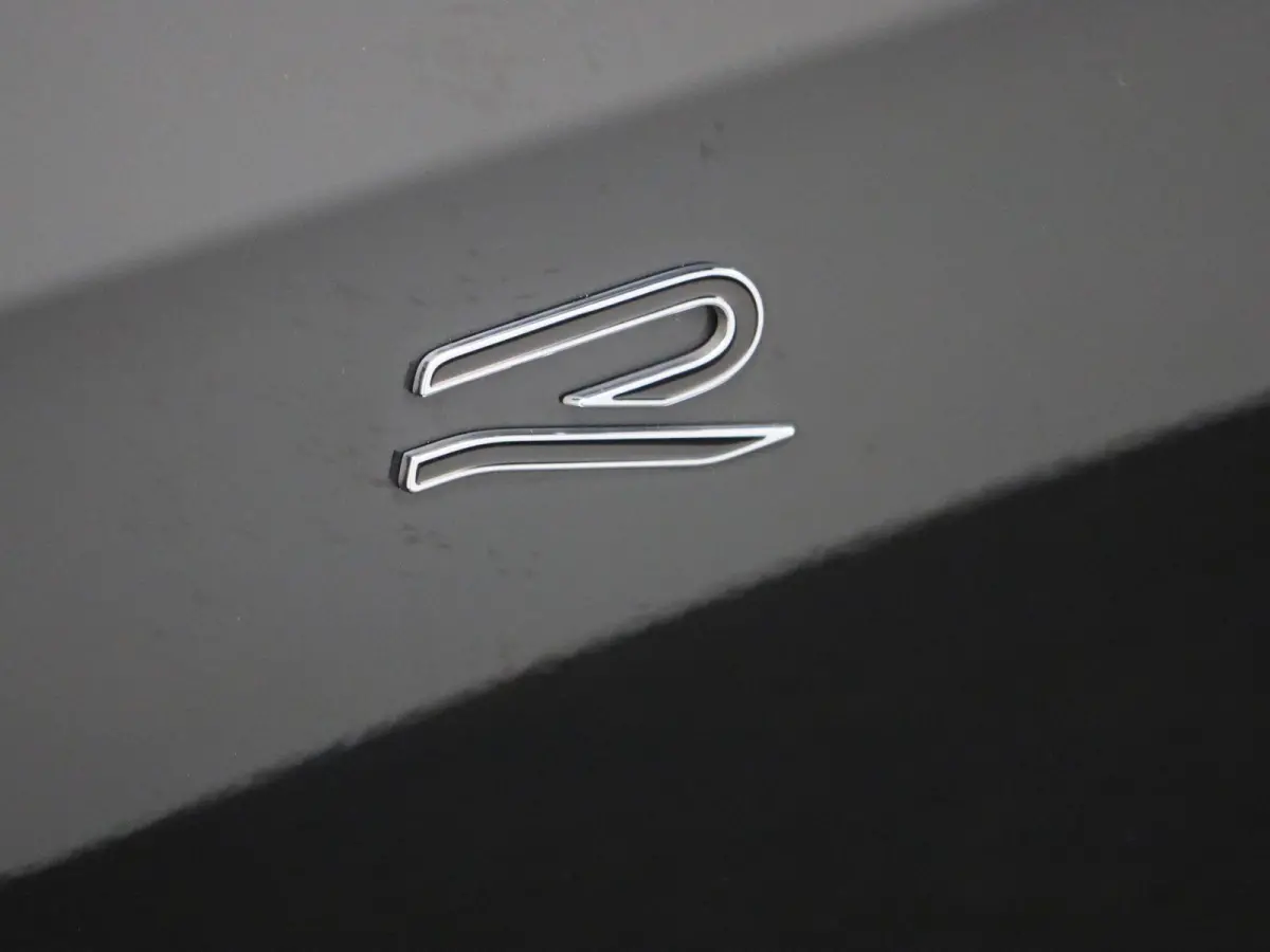 1.5 eTSI R-Line Edition AUTOMAAT | R-LINE | ADAPTIEVE CRUISE | VIRTUEEL | LM 17 | LED | STOELVERWARMING | STUURVERWARMING | CAMERA | 12 MAANDEN BOVAG GARANTIE |
