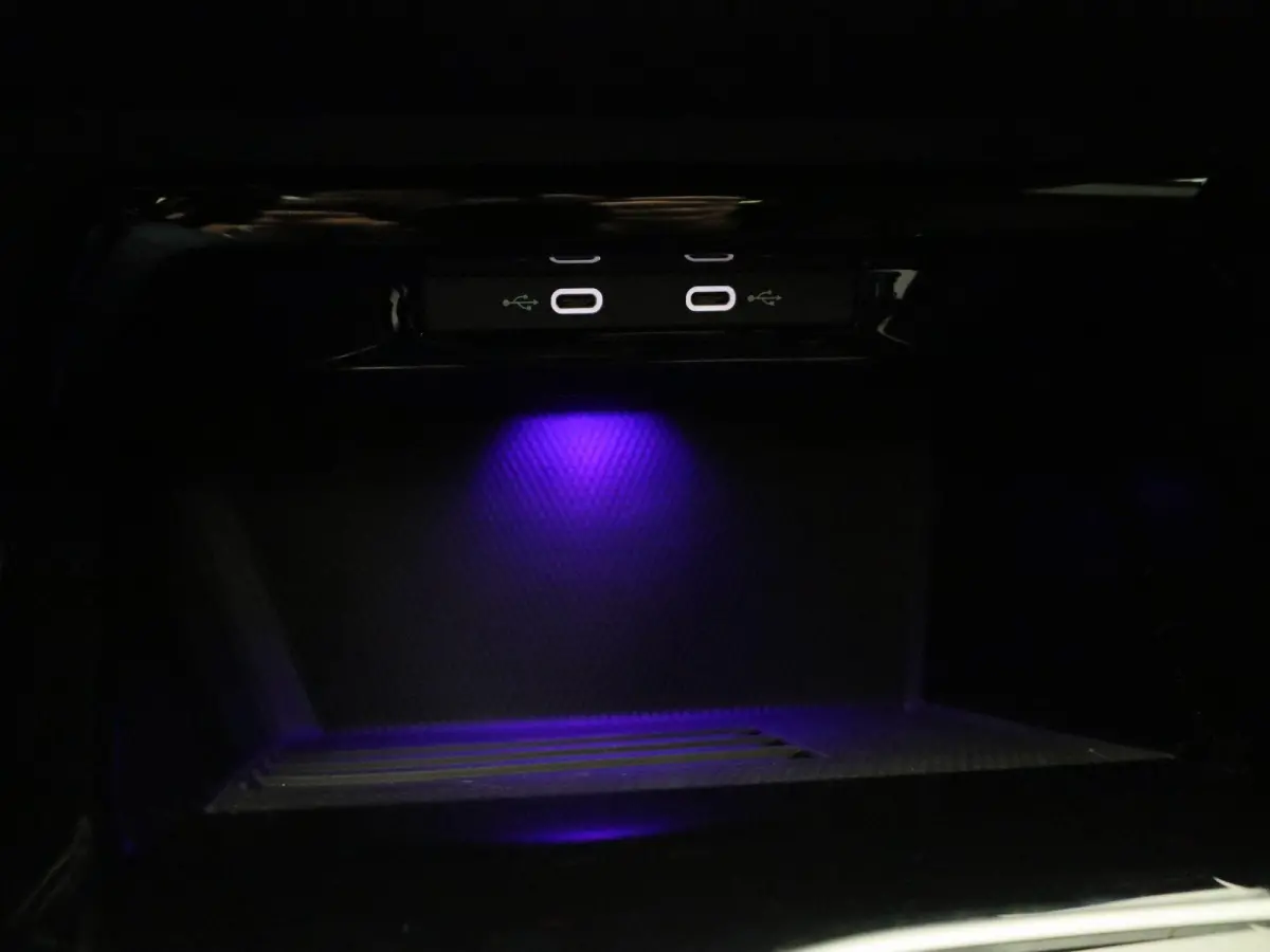 1.5 eTSI R-Line Edition AUTOMAAT | R-LINE | ADAPTIEVE CRUISE | VIRTUEEL | LM 17 | LED | STOELVERWARMING | STUURVERWARMING | CAMERA | 12 MAANDEN BOVAG GARANTIE |