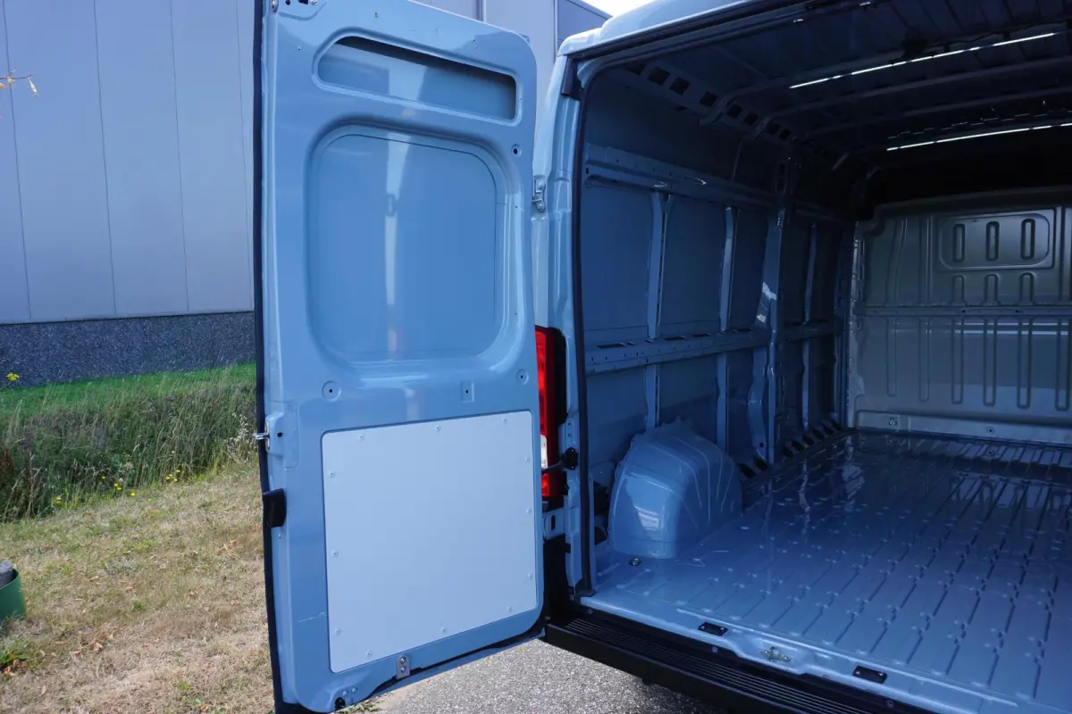 35 2.2 MultiJet L3H2 in Topstaat |Bijzondere kleur |Camera |Cruise |Carplay |Android auto |Climate control |Trekhaak |Keyless entry en start |Geveerde bestuurdersstoel