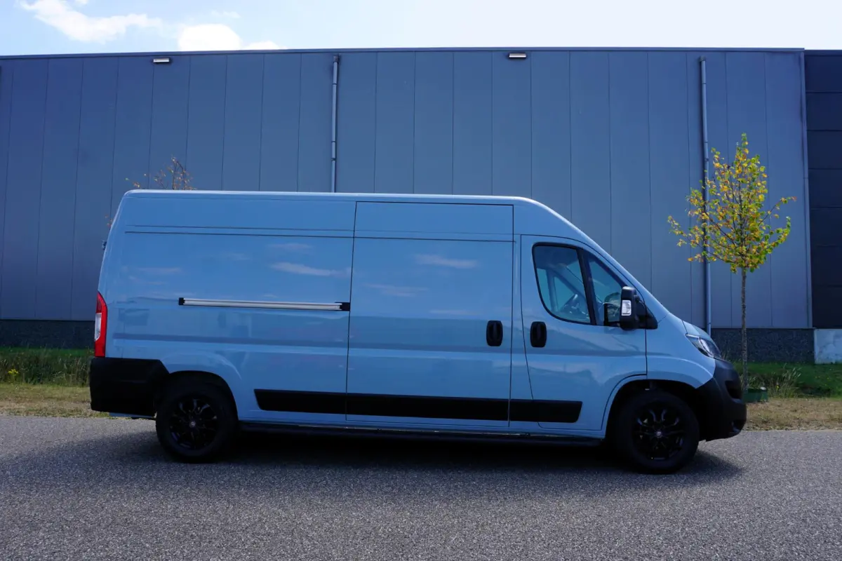 35 2.2 MultiJet L3H2 in Topstaat |Bijzondere kleur |Camera |Cruise |Carplay |Android auto |Climate control |Trekhaak |Keyless entry en start |Geveerde bestuurdersstoel