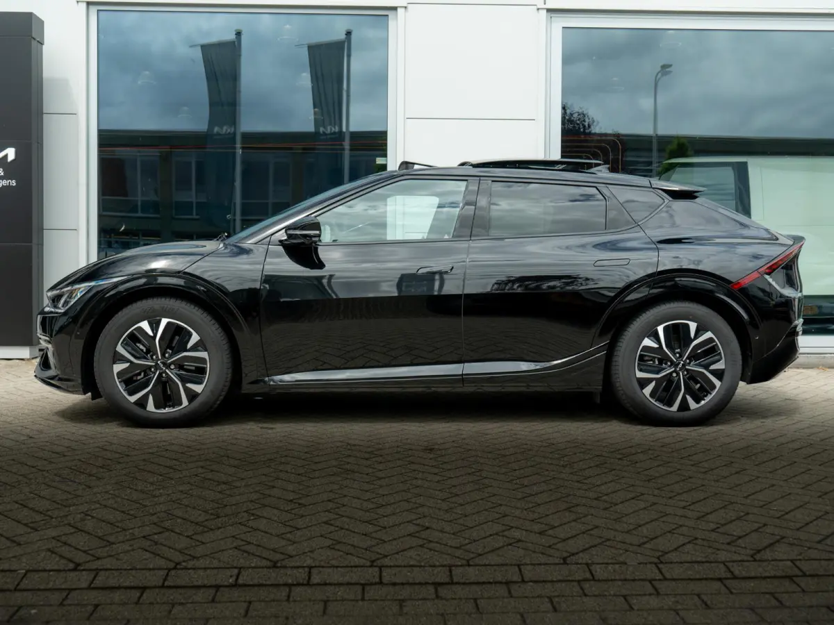 GT-Line 77.4 kWh | Nederlandse dealer onderhouden auto | Schuifkantel dak | Trekhaak 1600kg trekgewicht |