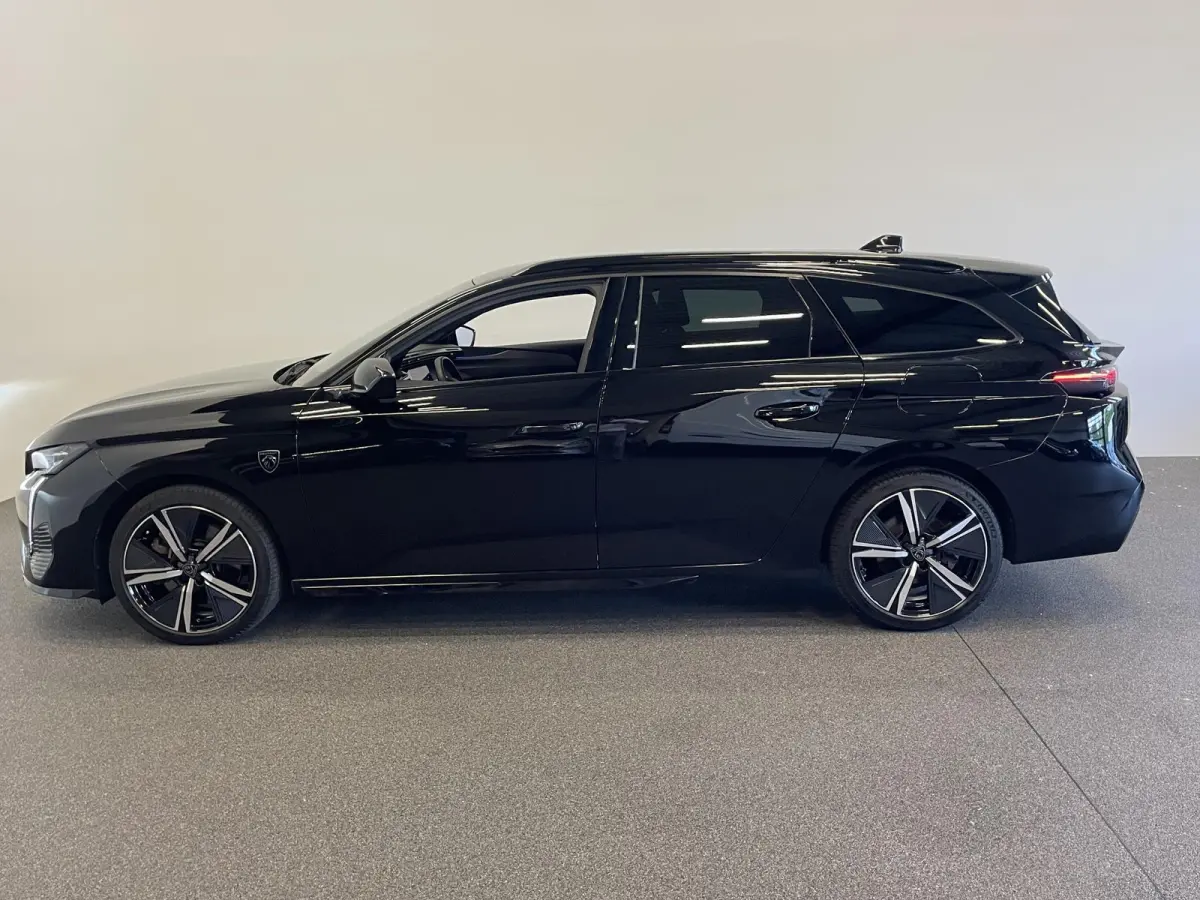 1.6 Plug-in Hybrid 180pk Automaat GT DEMO ! Climate Control Control Camera Achter Navigatie Apple Carplay / Android auto Velgen