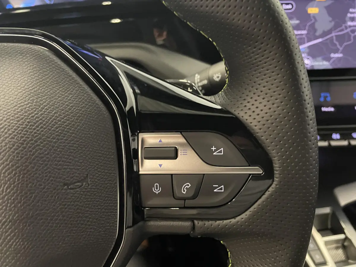 1.6 Plug-in Hybrid 180pk Automaat GT DEMO ! Climate Control Control Camera Achter Navigatie Apple Carplay / Android auto Velgen