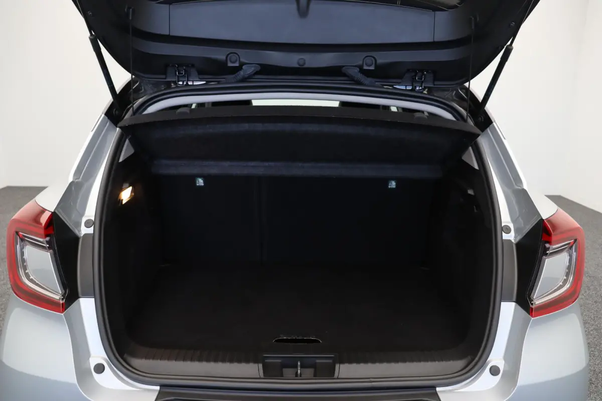 1.6 E-Tech Hybrid 145 Techno | LED | Clima | Keyless | Achteruitrijcamera | Groot scherm |