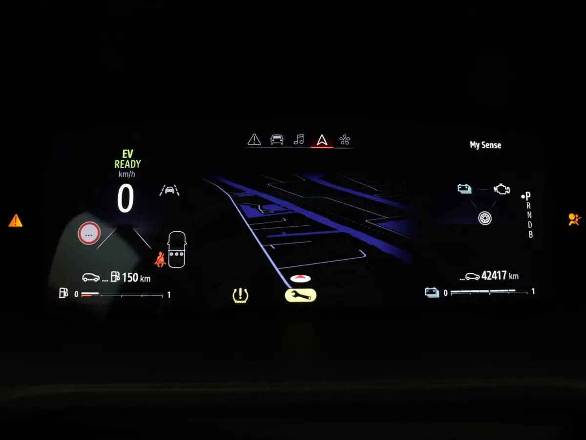 1.6 E-Tech Hybrid 145 Techno | LED | Clima | Keyless | Achteruitrijcamera | Groot scherm |