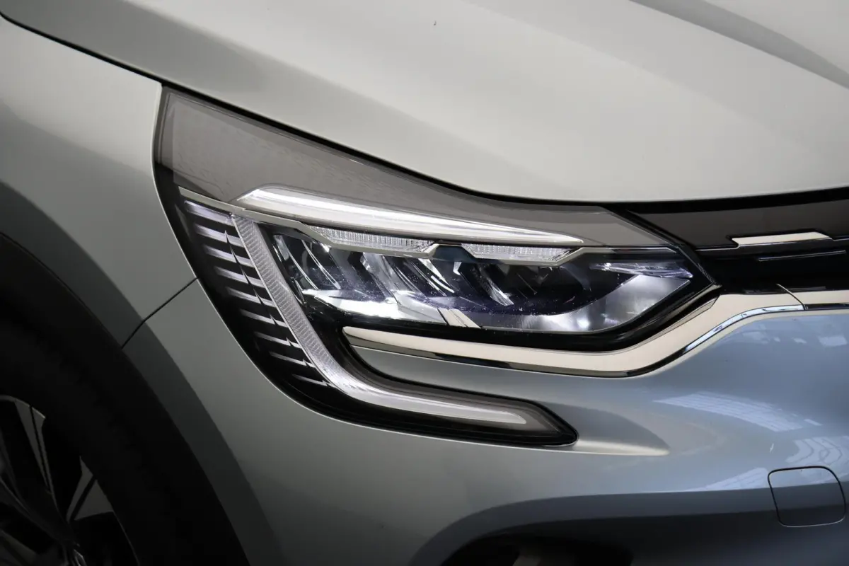 1.6 E-Tech Hybrid 145 Techno | LED | Clima | Keyless | Achteruitrijcamera | Groot scherm |