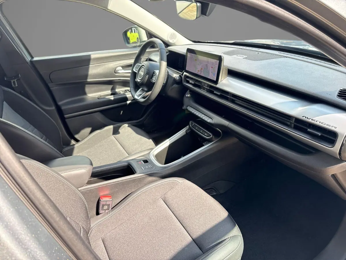 1.2 e-Hybrid Altitude
