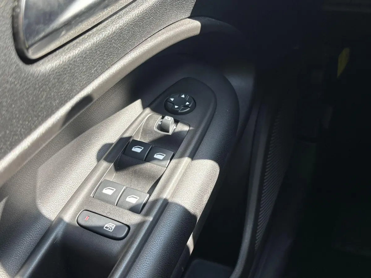 1.2 e-Hybrid Altitude