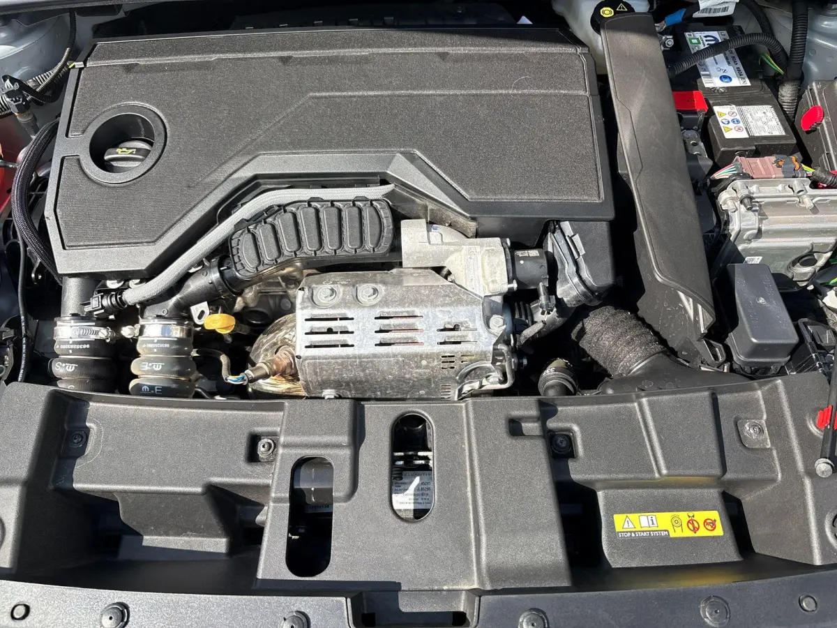 1.2 e-Hybrid Altitude