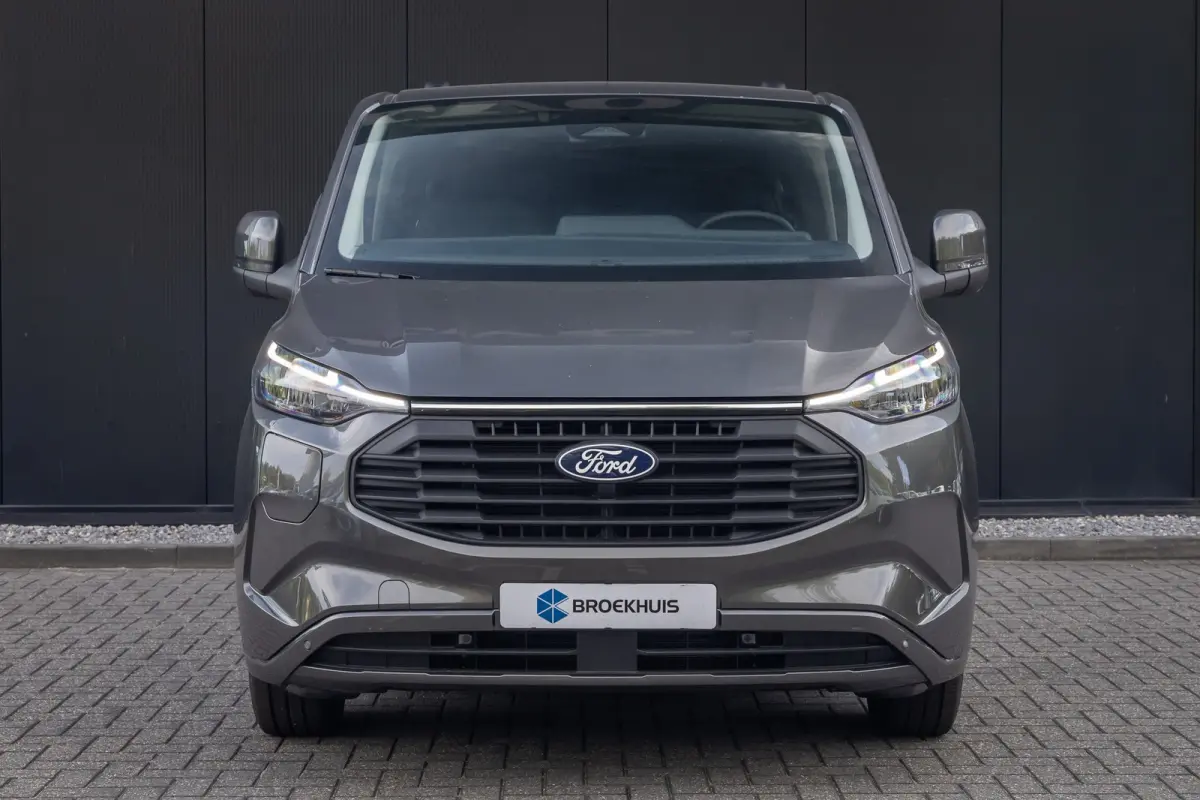 340 2.5 PHEV L2H1 Limited | 8-Persoons | | LMV 16'' | Stoel en Stuurverwarming | Parkeercamera