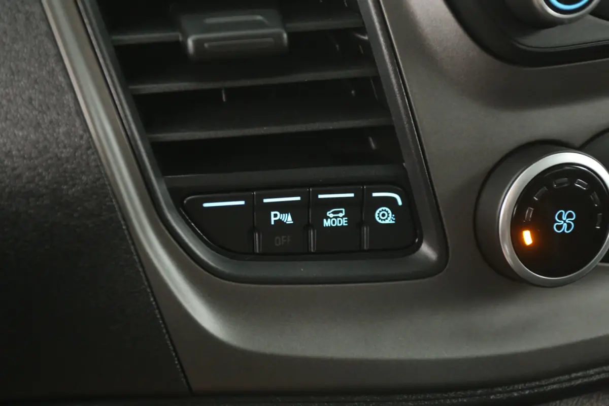 2.0 TDCI L2H1 | DC | 6 Zits | Marge | Airco | Cruise | Parkeersens. | Trekhaak