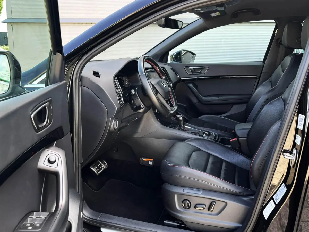 1.5 TSI FR 150pk DSG Business Intense | Trekhaak | Leer | Camera Rondom