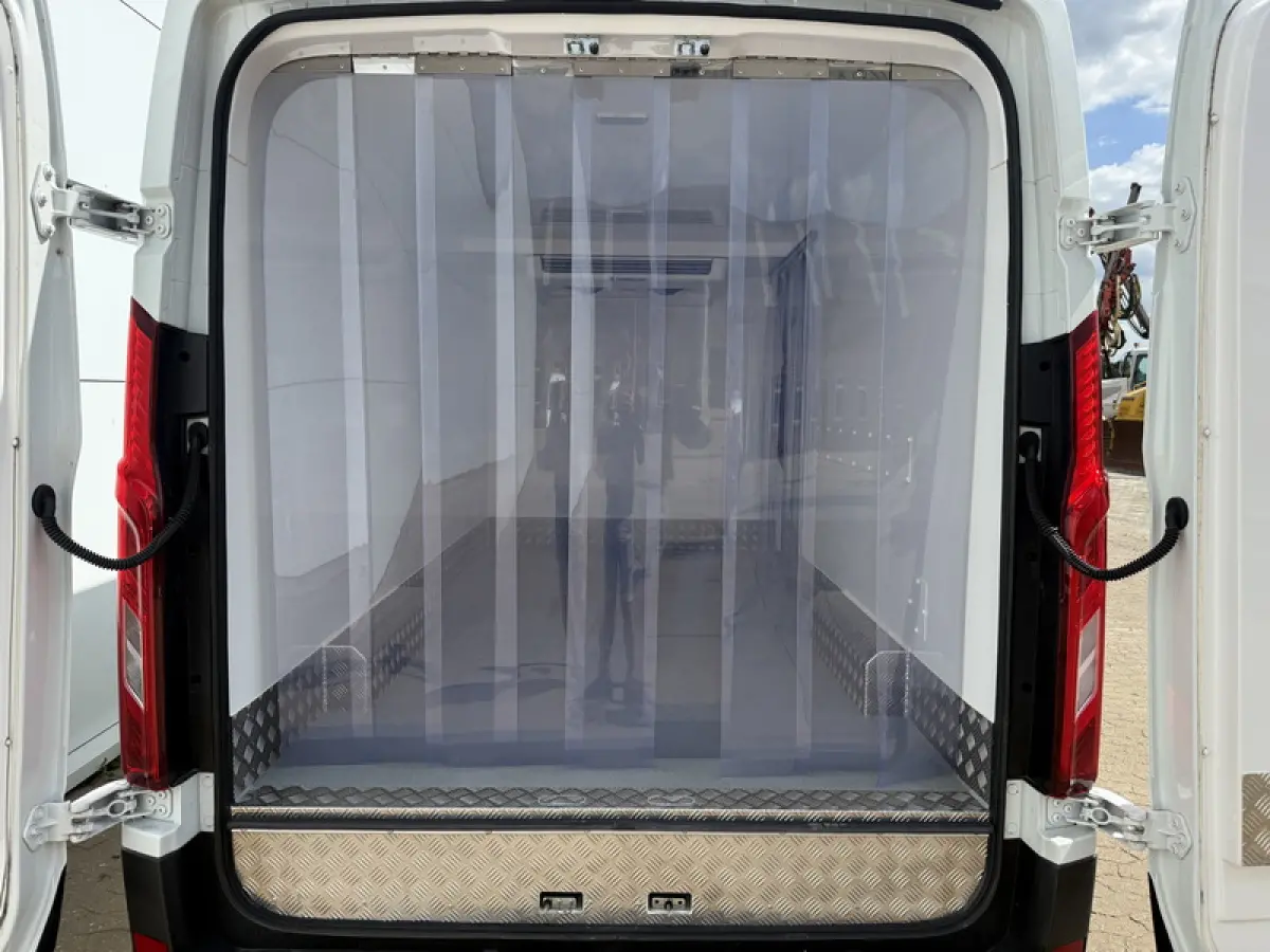 89 kWh 204PK L3H2 Elektrische Koelwagen Vriezer Dual Thermo King -22°C/22°C Camera Cruise Control Apple Carplay Parkeersensoren Koel Koeler Kühl Kühler Kühlwagen Kühlkasten Frigo Vries