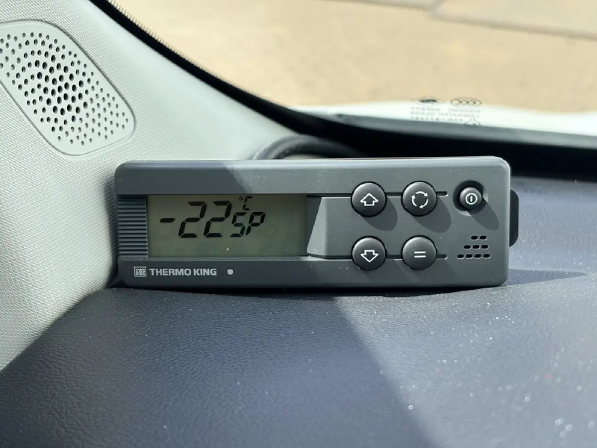 89 kWh 204PK L3H2 Elektrische Koelwagen Vriezer Dual Thermo King -22°C/22°C Camera Cruise Control Apple Carplay Parkeersensoren Koel Koeler Kühl Kühler Kühlwagen Kühlkasten Frigo Vries