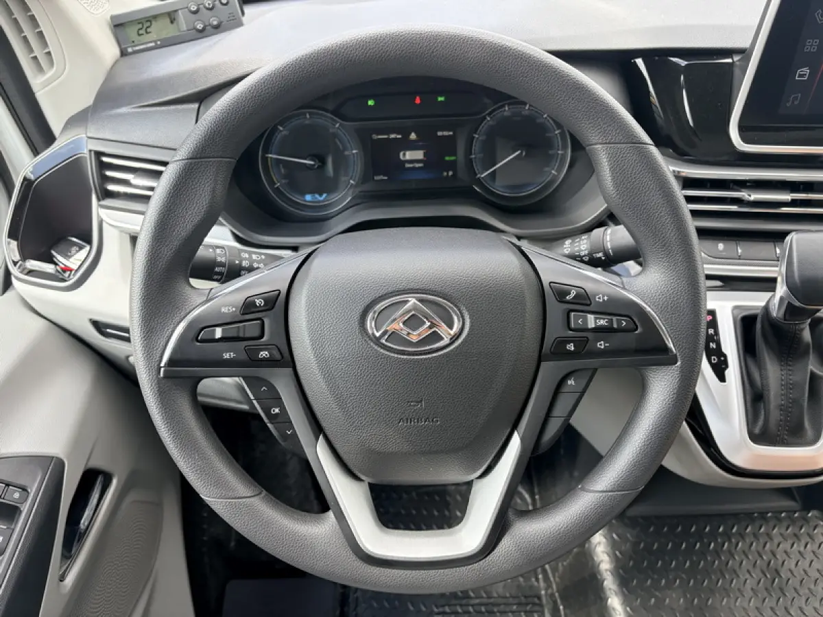 89 kWh 204PK L3H2 Elektrische Koelwagen Vriezer Dual Thermo King -22°C/22°C Camera Cruise Control Apple Carplay Parkeersensoren Koel Koeler Kühl Kühler Kühlwagen Kühlkasten Frigo Vries