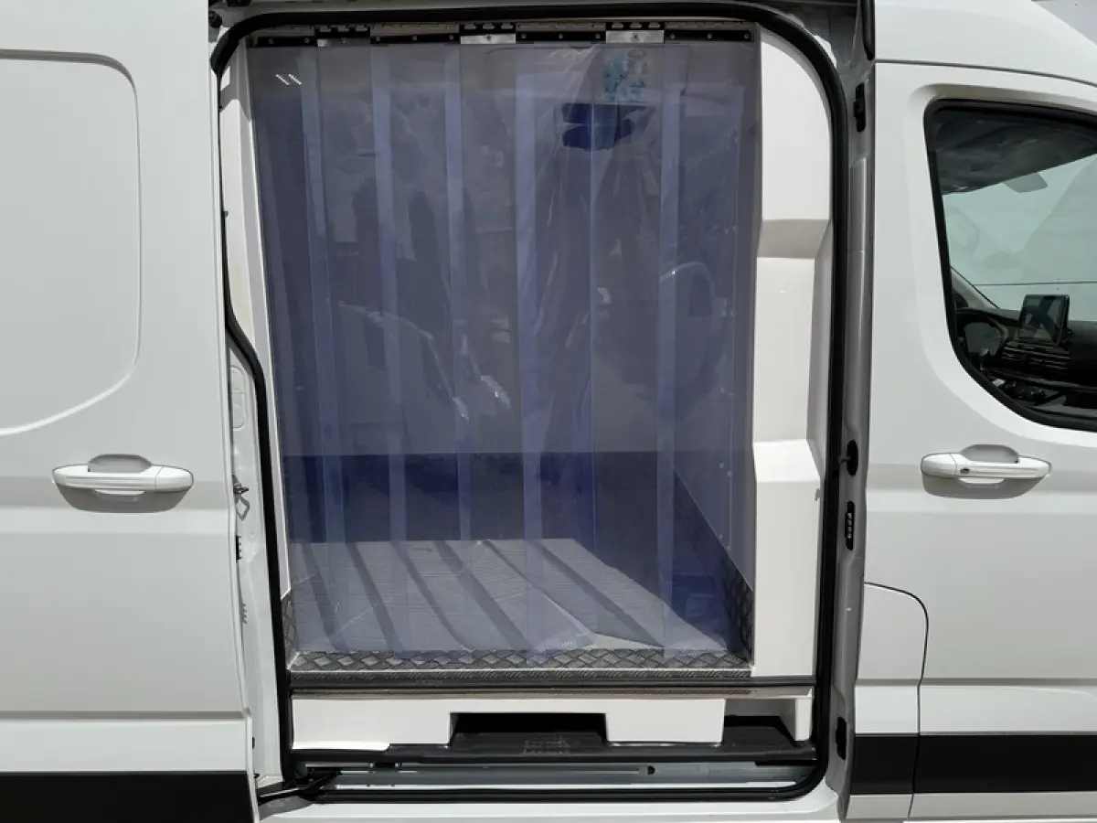89 kWh 204PK L3H2 Elektrische Koelwagen Vriezer Dual Thermo King -22°C/22°C Camera Cruise Control Apple Carplay Parkeersensoren Koel Koeler Kühl Kühler Kühlwagen Kühlkasten Frigo Vries