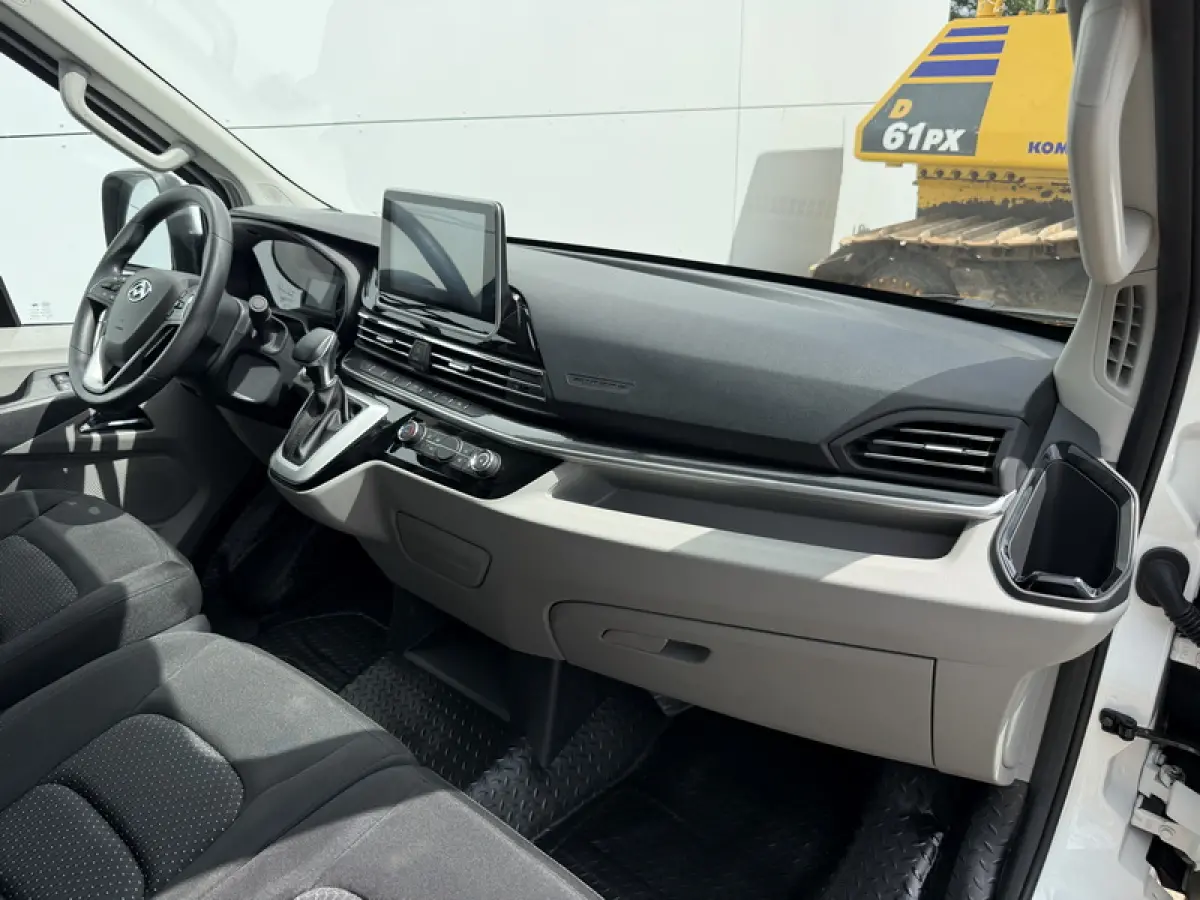 89 kWh 204PK L3H2 Elektrische Koelwagen Vriezer Dual Thermo King -22°C/22°C Camera Cruise Control Apple Carplay Parkeersensoren Koel Koeler Kühl Kühler Kühlwagen Kühlkasten Frigo Vries