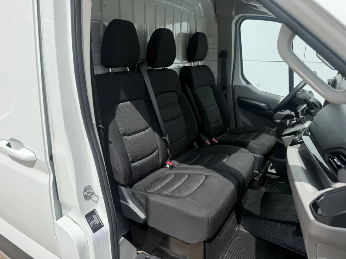 89 kWh 204PK L3H2 Elektrische Koelwagen Vriezer Dual Thermo King -22°C/22°C Camera Cruise Control Apple Carplay Parkeersensoren Koel Koeler Kühl Kühler Kühlwagen Kühlkasten Frigo Vries