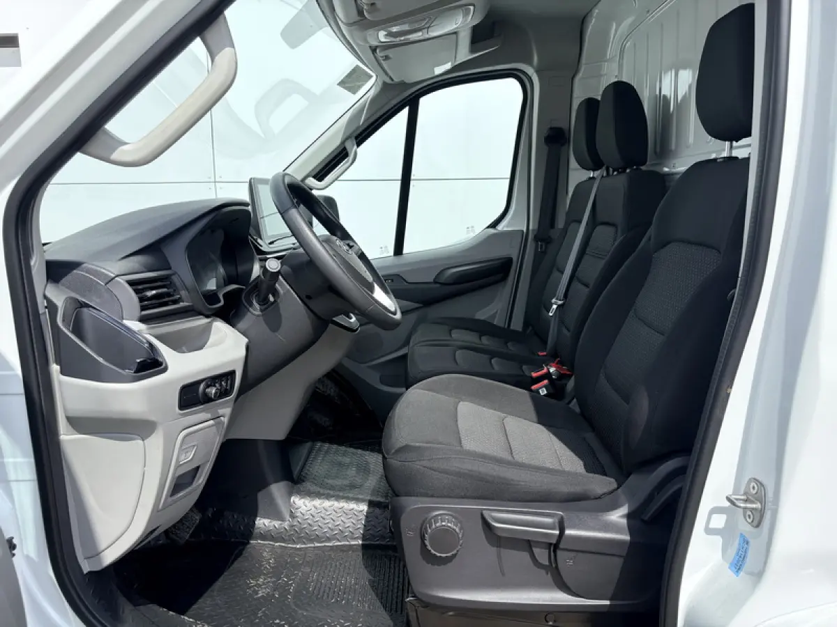 89 kWh 204PK L3H2 Elektrische Koelwagen Vriezer Dual Thermo King -22°C/22°C Camera Cruise Control Apple Carplay Parkeersensoren Koel Koeler Kühl Kühler Kühlwagen Kühlkasten Frigo Vries