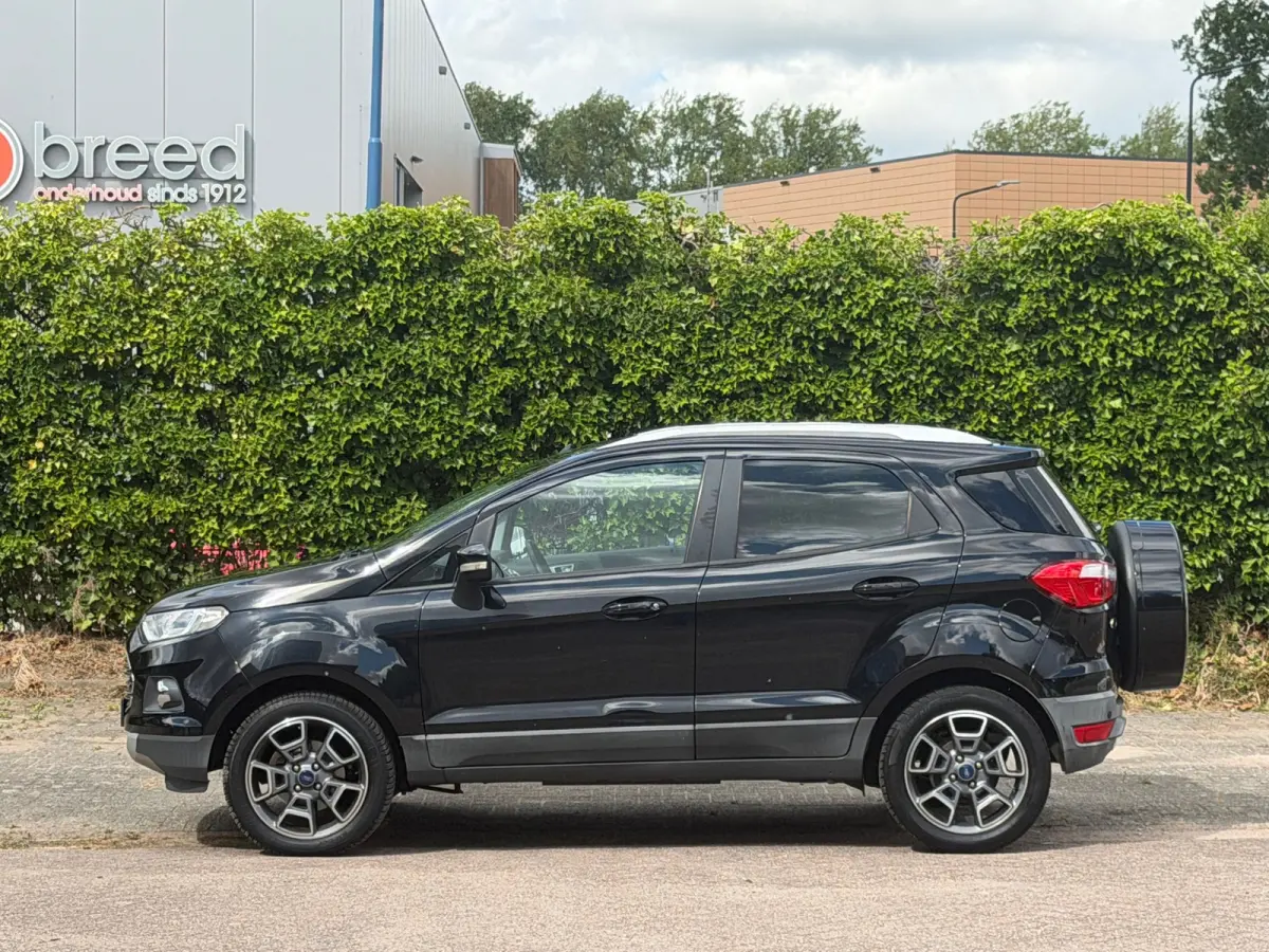 1.0 EcoBoost Titanium - Panther Black - Nav/Winterpakket/Cruise