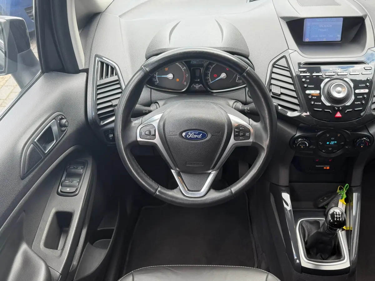 1.0 EcoBoost Titanium - Panther Black - Nav/Winterpakket/Cruise