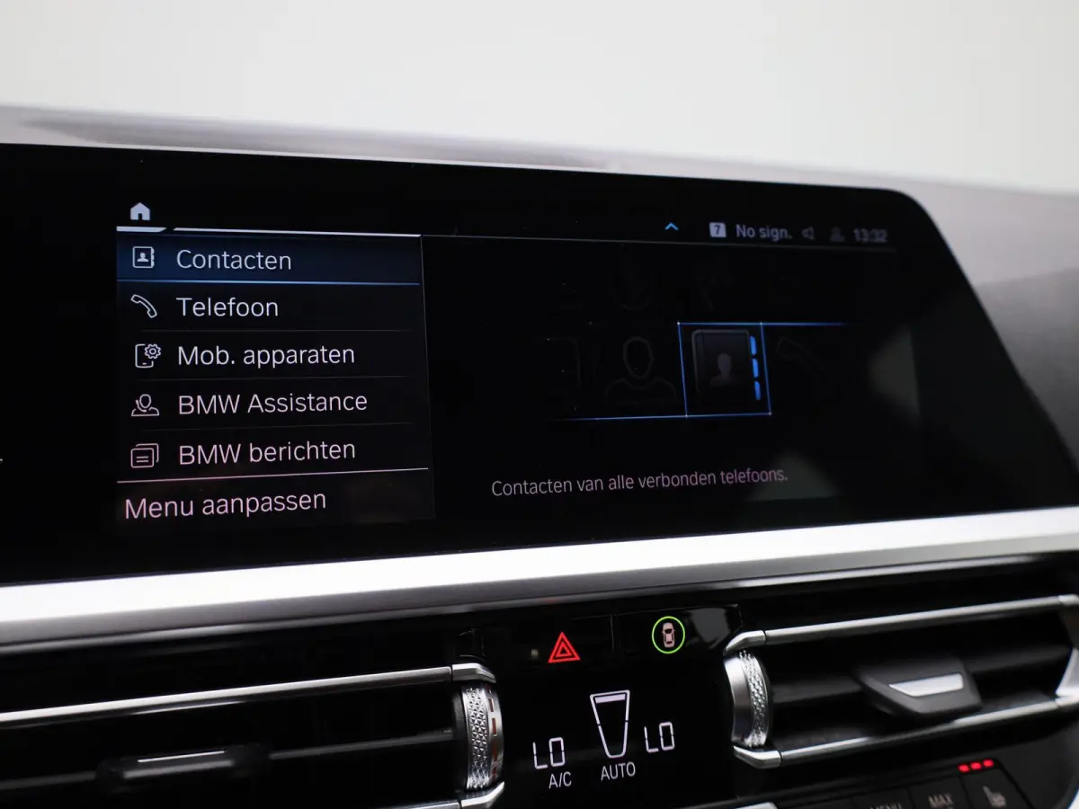 330e eDrive Edition | Automaat | LMV | Leder | 360 Camera | Parkeer sensoren | Virtual cockpit | Stoel verwarming | Elec. Achterklep | Navigatie | Climate control | Sfeer verlichting
