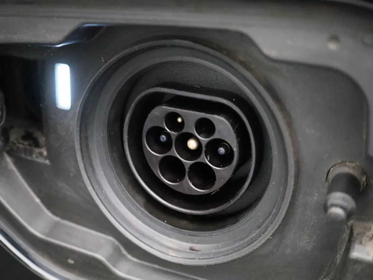 330e eDrive Edition | Automaat | LMV | Leder | 360 Camera | Parkeer sensoren | Virtual cockpit | Stoel verwarming | Elec. Achterklep | Navigatie | Climate control | Sfeer verlichting