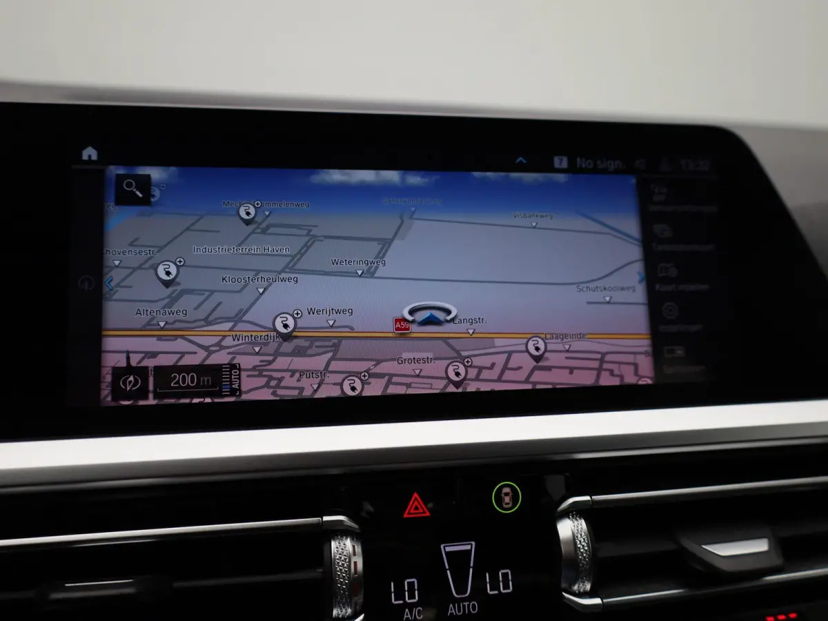 330e eDrive Edition | Automaat | LMV | Leder | 360 Camera | Parkeer sensoren | Virtual cockpit | Stoel verwarming | Elec. Achterklep | Navigatie | Climate control | Sfeer verlichting