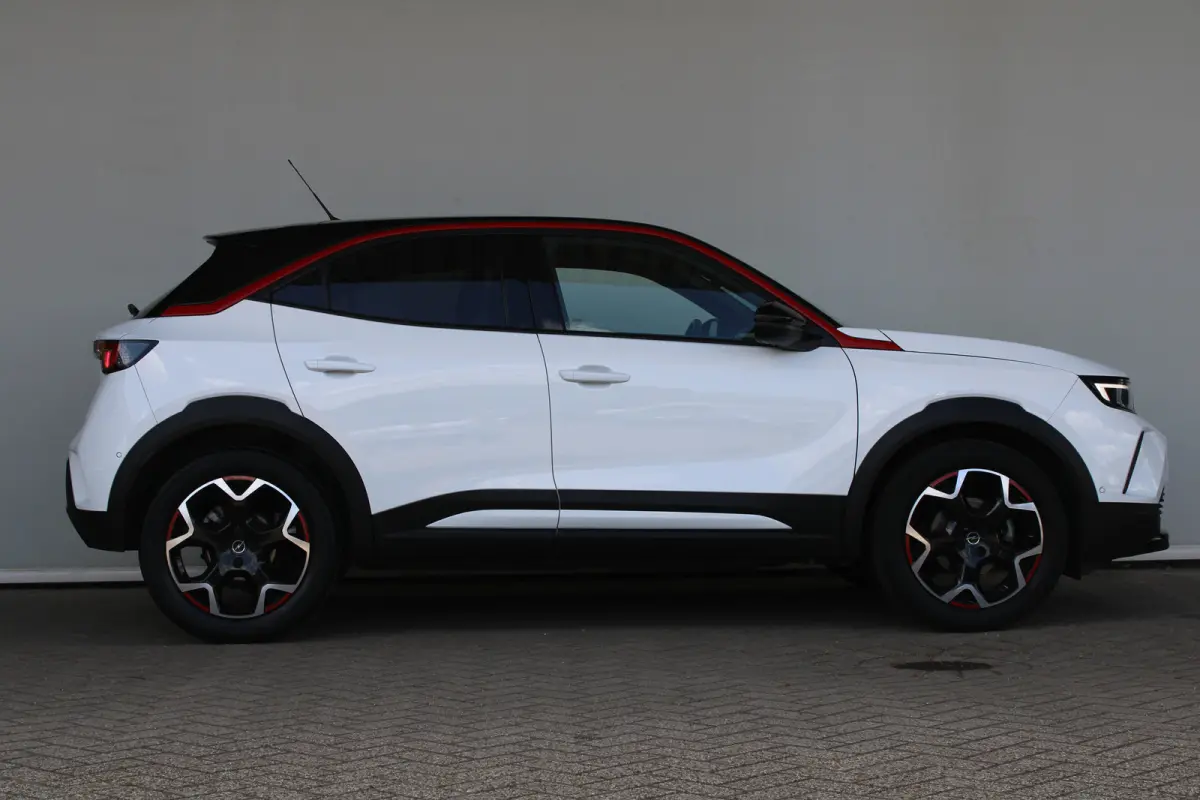 1.2 Turbo GS Line | Camera | Adaptive cruise control | Apple Carplay/ Android Auto | Dodehoek detectie |