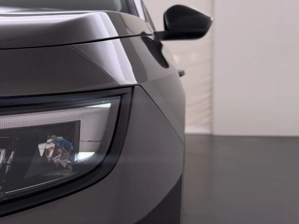 ST 130pk Level 2 | 1ste eigenaar | Trekhaak | AppleCarPlay/Android | Climate | LED lampen