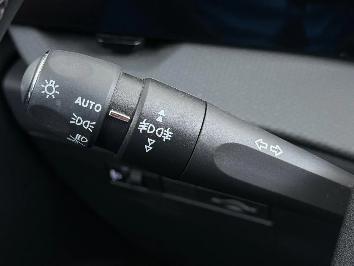 ST 130pk Level 2 | 1ste eigenaar | Trekhaak | AppleCarPlay/Android | Climate | LED lampen