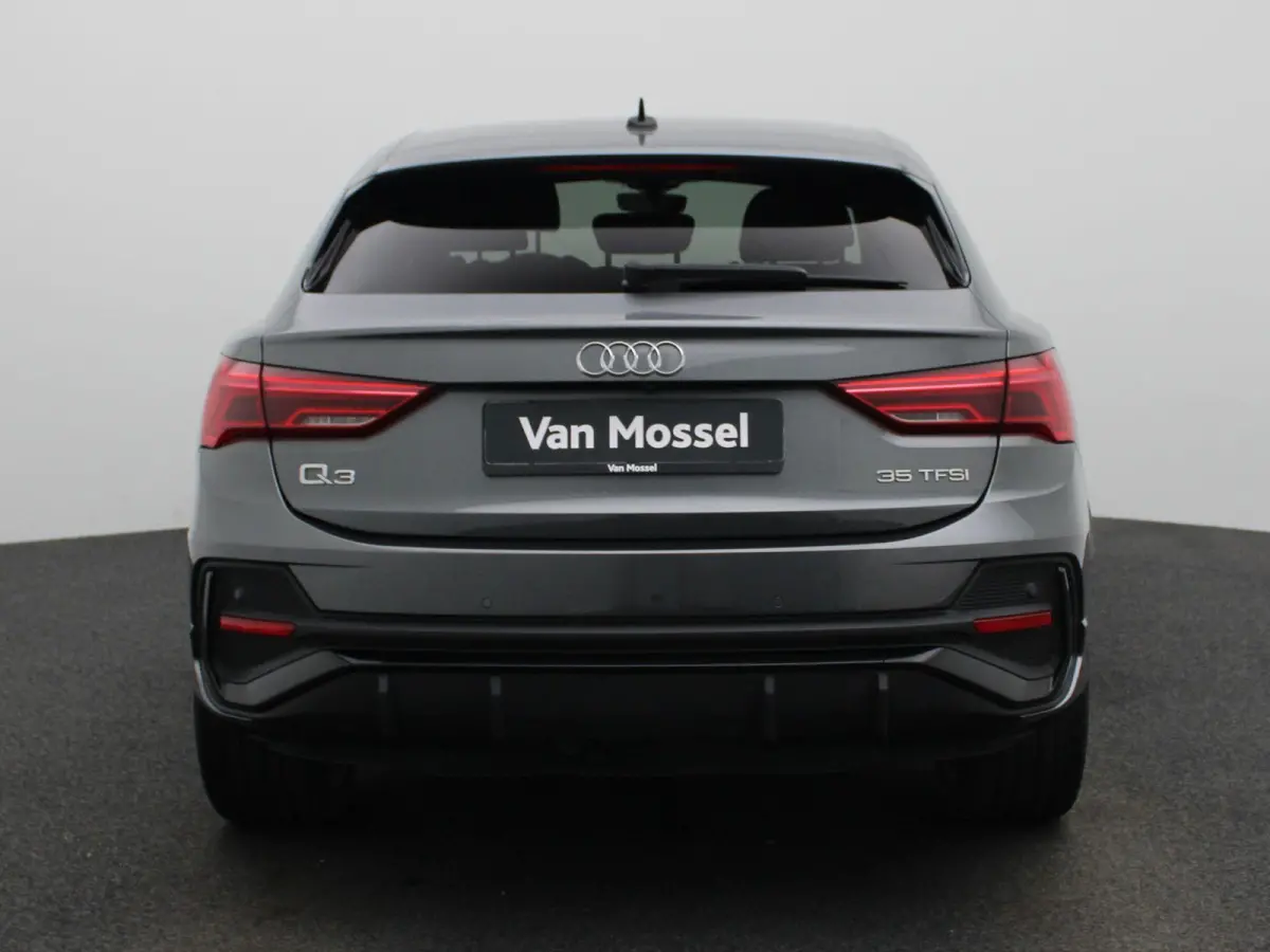 35 TFSI S Edition | 2x S-Line | Automaat | Leder | Apple Carplay / Android Auto | Stoelverwarming | Navigatie | Camera | Sfeerverlichting | Parkeersensoren | Cruise Control | Elektrische Ach