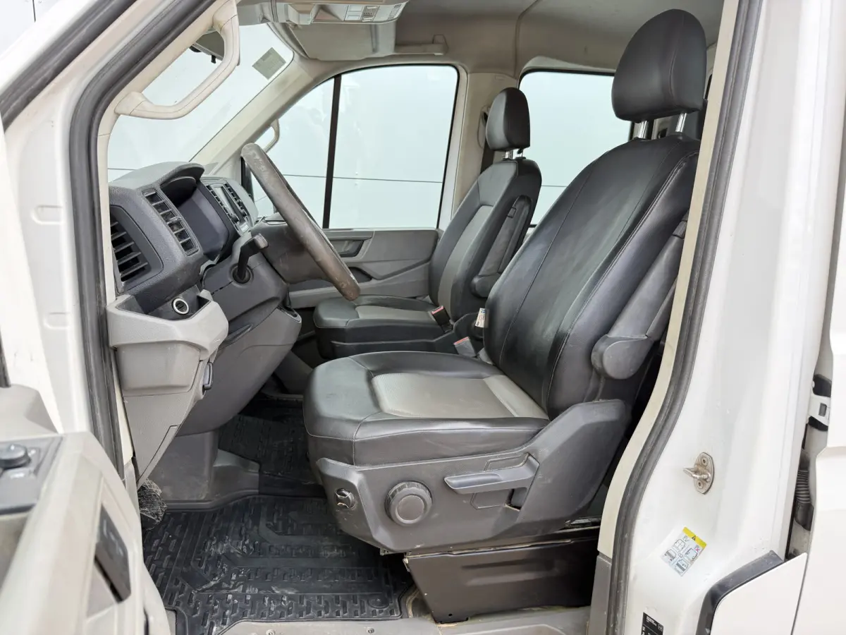 3.140 2.0 TDI Automaat Open Laadbak Kist Dubbele cabine 6-persoons Airco Trekhaak Navigatie Carplay Pritische Pickup Open Box