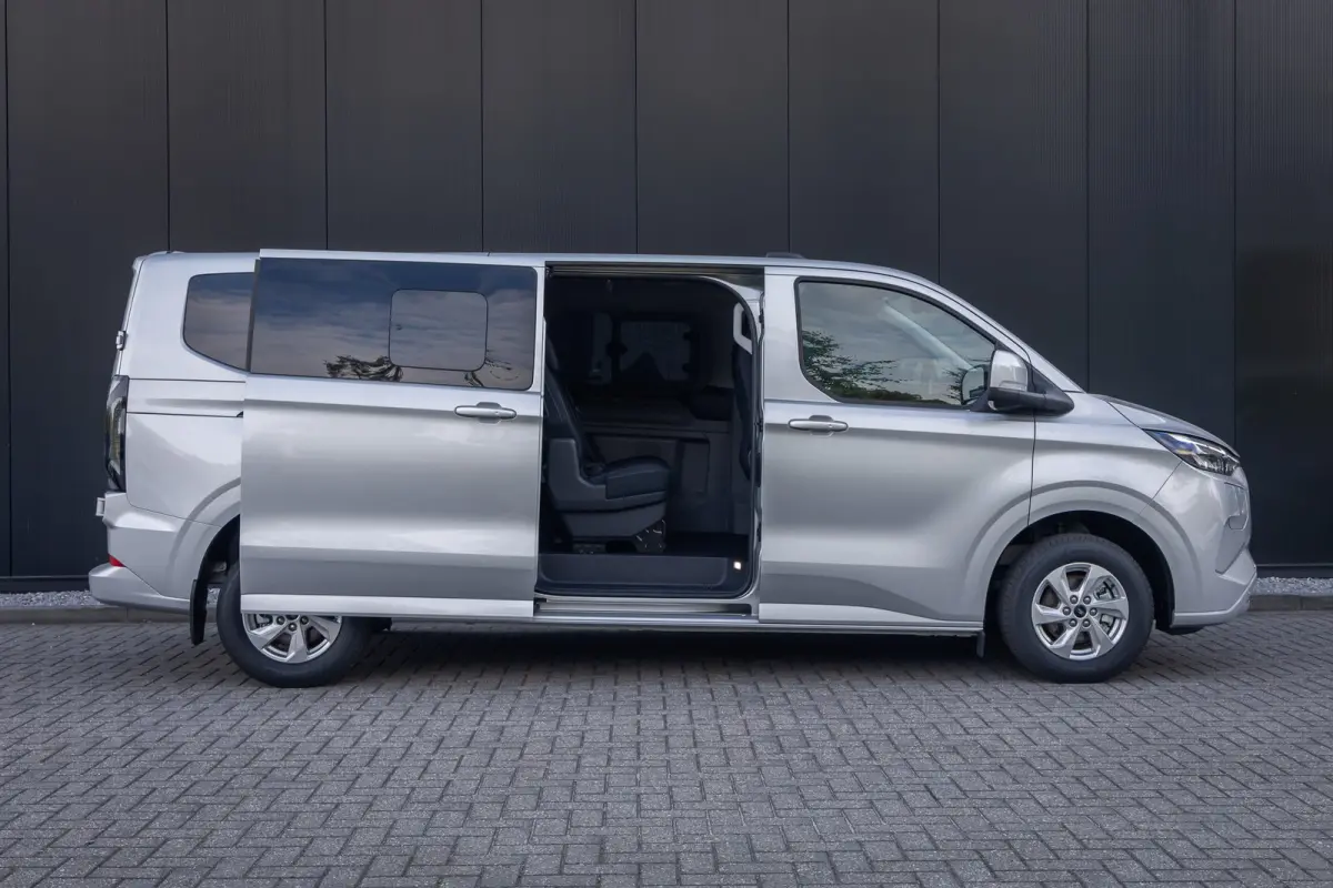 340 2.5 PHEV L2H1 Limited | 8-persoons | Verlengde garantie (5 jaar)